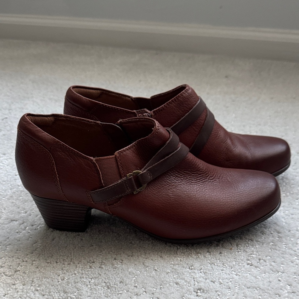 Clark’s Collection Brown Booties Elegant Brown Leather Women's Shoes